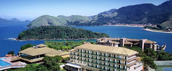 Vista do Hotel Porto Real em meio à paradisíaca Costa Verde