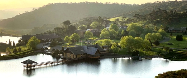 O Rio do Rastro Eco Resort, em Bom Jardim da Serra (SC), proporciona vistas incríveis para cânions.