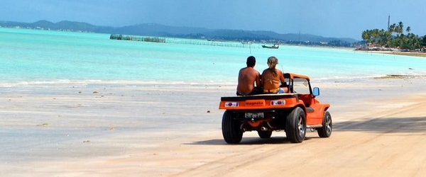O passeio de buggy pelas praias de Maragogi é garantia de fortes emoções e lindos visuais.