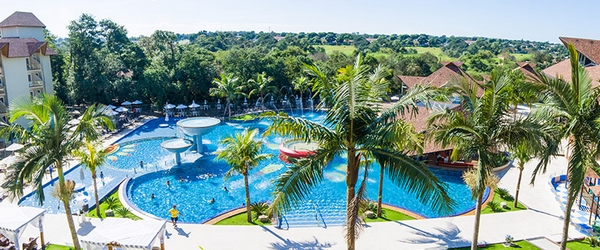 Os resorts oferecem inúmeros atrativos gratuitos, como magníficas piscinas.