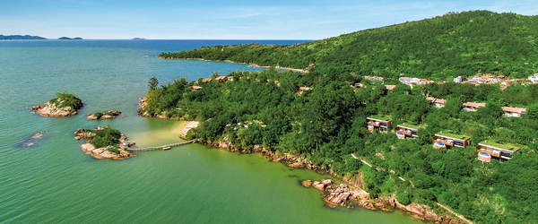 O Ponta dos Ganchos Exclusive Resort.