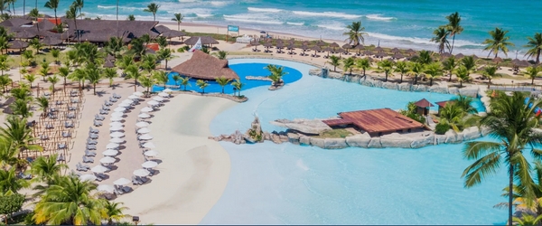 O Enotel Porto de Galinhas, em Pernambuco, é um exemplo de resort em praia.