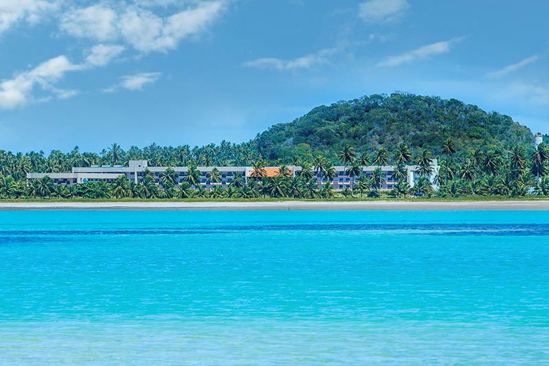 Vista panôramica Japaratinga Resort com detalhes do mar azul incrível